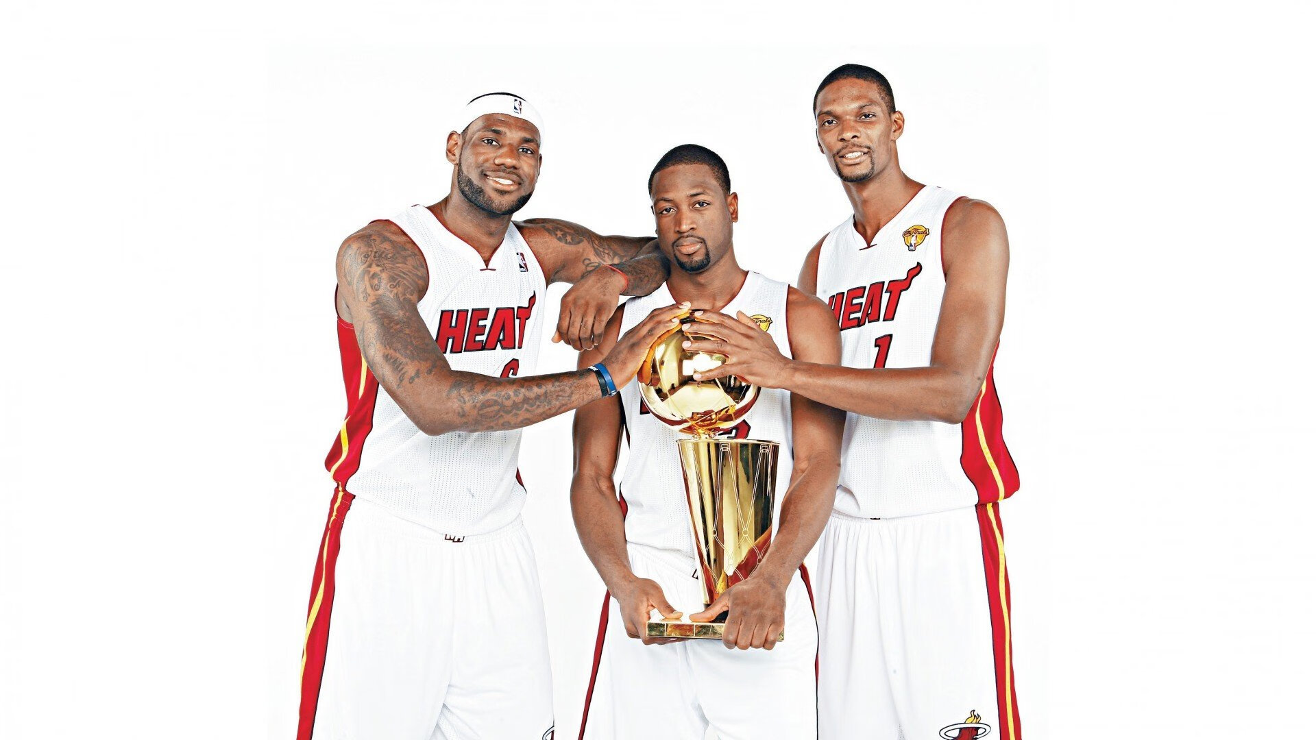 冰与火的对决，冰岛粉碎皇家社会，莫德里奇东决接管比赛